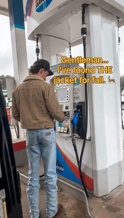 Gentleman you’ll be thanking me later 🤝 #fall #coat #men #viralvideo 