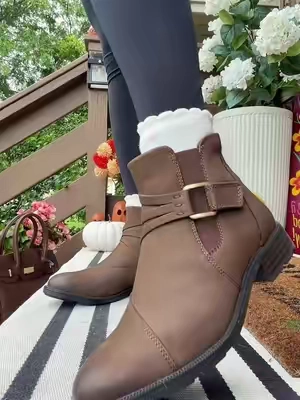 Comfy fall boots 🤎🍂 #clarksshoes #fallboots #ankleboots #clarksboots #qvcloyaltyprogram 