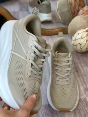 The cushion on these 🙌🏼 Such a good everyday sneaker for guys who want comfort, support, and a clean look without the bulky feel. 👟 #mensshoes #menssneakers #mensrunningshoes #alldaycomfort 