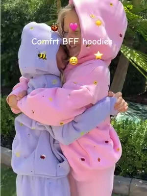 @Comfrt BFF hodies fit besties and moms too so you can twin with your BFF and mini me! #bffhoodie #comfrthoodie #mamaandme #kidshoodie #cozyhoodie