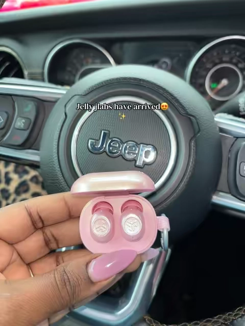 This color is just to good 😍✨ #tiktokshopstockup #jlab #jlabheadphones 