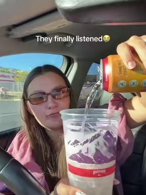 Such a refreshing fall drink without the caffeine! Were you able to snag it before it’s gone?😍 @Bloom Nutrition #bloompop #crispapplebloom #tiktokshopstockup #bloomenergy #tiktokshopcreatorpicks 