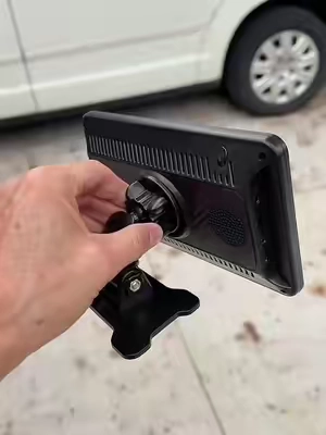 Do NOT waste your money on this CarPlay #carplay #androidauto #tiktokshopcreatorpicks #halloween #tiktokshopstockup 