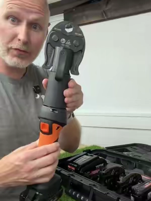 VEVOR Battery Powered Pro Press Tool Kit For Copper Pipe Crimping #TikTokShopCreatorPicks #tiktokshopstockup #toolupgrade #ProPressTool #PipeCrimpingTool  @VEVOR Store 