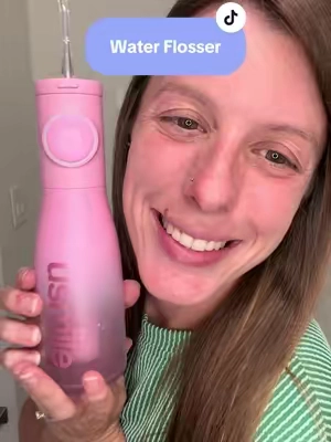 One of those things you don’t realize you need until you have one 🦷✨ This water flosser makes my routine so easy! @usmile.official #usmile #c30waterflosser #dentalflosser #waterflosser #dailyroutines 