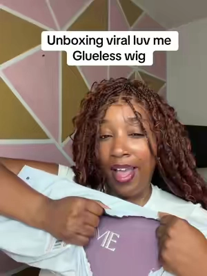 Straight out the box this wig is gorgeous from @Luvmehair. I can’t wait to install it. #gluelesswigs #luvmehair #luvmehairreview #gluelesslacewig #tiktokshopstockup 