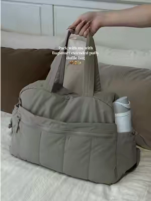 Now bigger and better✨ with a free transparent toiletry bag and shoe bag😌☝🏻 so convenient!#dufflebag #fallvibes #travelbag #travelessentials #bagsmart 