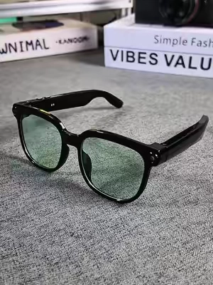 These look like normal glasses... #secretagent #jamesbond #agent #aiglasses #smartglasses 