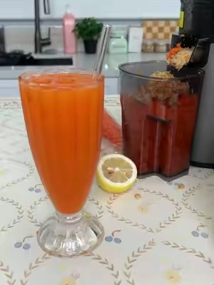 I was a bit worried about the price, but I've probably saved that much on store juice by now.#coldpressedjuice #juicer #tiktokshopstockup #juicing #lqzjuicer 