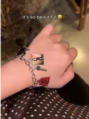 POV: You found the perfect gift for an MJ fan. 🖤🎁 A little gift, a lifetime of memories.  #MichaelJackson #MJFans #MJGift #MJBracelet #KingOfPop 