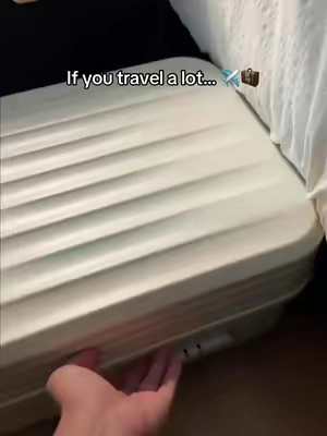 Who else deals with terrible hotel AC? This fan is a game changer 🤯 #TravelEssentials #TravelMustHaves #PortableTravelFan #SleepHacks 
