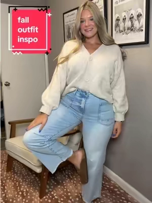 the perfect fall outfit! #fall #falloutfits #sweater #croppedjeans #clogs 