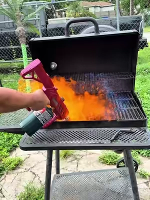¡Lleva tus parrilladas al siguiente nivel! 🔥 La ARTFLAMM Antorcha de Propano Portátil cuenta con una llama ajustable y diseño desmontable, ideal para encender parrillas, hacer BBQ y realizar diferentes trabajos con calor. Su diseño portátil facilita el transporte y almacenamiento. 🛠️🔥 ⚠️ Tanque de propano no incluido. ¡Consigue la tuya y prepárate para tu próxima parrillada! 🛒 #tiktokshopstockup #ARTFLAMM Powerful Portable Pro #AntorchaDePropano #BBQ #Parrilla     
