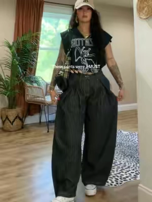 I’m 5’3 & 133 wearing an XS