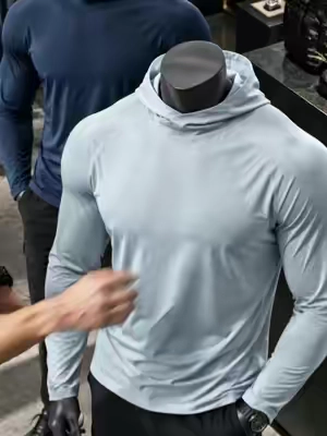 Need coverage without overthinking your outfit? This hooded long-sleeve layer keeps it simple ☀️ #MensHoodie #FishingShirt #OutdoorWear #LongSleeveShirt #activewearmen 