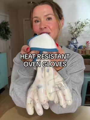 Okay but the oven gloves people keep talking about for THAT price?! So much better than our old oven mitts! 😍 #canning #baking #ovenmitts #ovengloves #kitchenessentials 