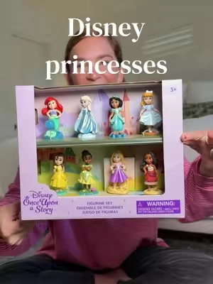 Every princess-loving kid needs this set ✨👑 These adorable Disney princess figures are perfect for imaginative play, story time adventures, and adding a little magic to every day. @Disney Store #disney #disneyprincess #princess #girlmom #disneystore 