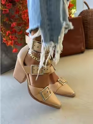 Fall heels that make jeans and a sweater feel dressed up 🍂👠 #FallHeels #WomensHeels #HeelsWithJeans #FallDateNightOutfit #DressyFallShoes 