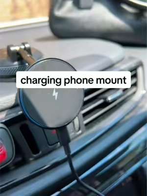 Charger comes with the mount 🔋 #phonemount #carmount #carcharger #caraccessories #phoneholdercar 