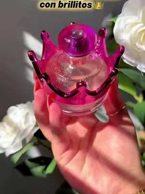 Respuesta a @Pretzelv. @Zermat USA Un perfumito dulce, frutal y floral con brillitos y una coronita rosa preciosa 💕 Magic Princess es una opción hermosa para regalarle a la pequeña princesa de la casa. #PerfumeDePrincesa #PerfumeParaNiñas #MagicPrincess #RegaloParaNiña #tiktokshopstockup 