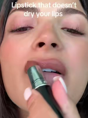 Love this formula #maccosmetics #lipcombo #lipstick 