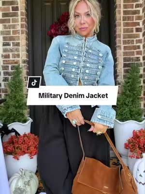 this look is 🤌🏻 so glad I found it here for a much better price👏🏼 @YeeZaa #militaryjacket #falloutfits #midsizeoutfits #tiktokshopstockup 