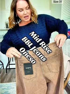 Mid Rise BBL Jeans! #thicknstrong #jeans #bbljeans #widelegjeans #stretchyjeans 