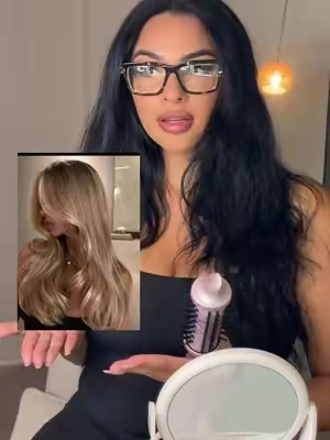 A steam brush is def a 10/10 if you have frizzy hair like mine 😌 #SHEGLAMHAIR #SHEGLAM #SHEGLAMHAIRPro #DealsForYouDays 