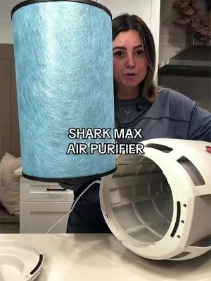 Sick season ain’t got nothinnn on this filter, and it covers up to 1700 sq ft 😷💨🙌🏼 @Shark Home #shark #airpurifier #cleanair #sickseason #cleanhome 
