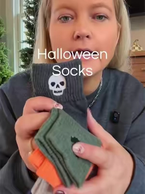 The most perfect embroidered Halloween socks!  So soft and thick! 🧦🎃 #halloweensocks #socks #cozysocks #halloweenoutfit #footwear 