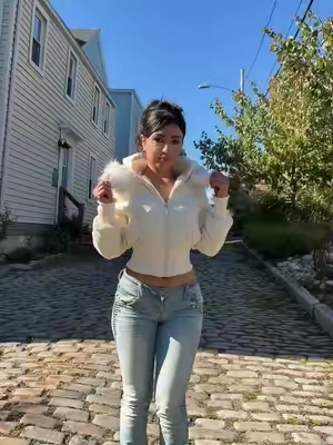 I’m 5’2 wearing s #tiktokshop #viral #furjackets 
