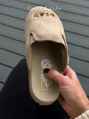 @vans please stoop 😭🤎🧸🍂 #mules #vans #offthewall #tiktokshopstockup #fallaesthetic 