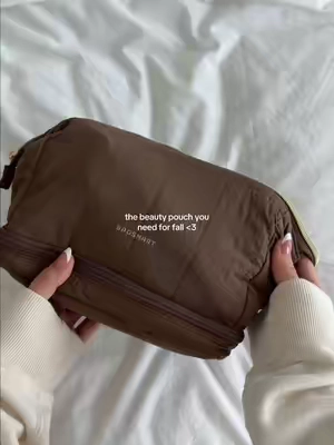 So pretty #bagsmart #cosmeticbag #makeuppouch #makeupbag #makeup 