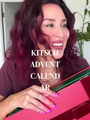 Replying to @Ashley River Splitting the kitsch advent calendar into individual gifts is genius. seriously why didn’t I think of this? I love how smart women are! 💞💪🏽  #kitschadventcalendar #christmasgiftsforher #christmasgiftideasforwomen #christmasgiftideasforgirls #kitschhair 