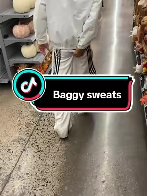 Too fye #baggysweats #sweatpants #streetwear #affordablefashion 