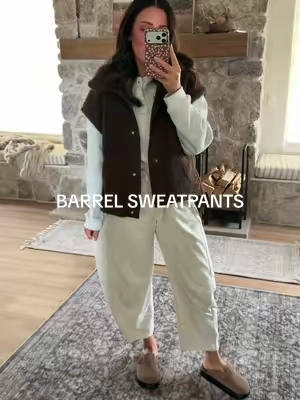 Replying to @paigesofmylifee my favorite sweatpants I’ve ever owned 😮‍💨😮‍💨 wearing a small in gray!  @Yeokou @yeokou_fashion  #barrelsweatpants #womenssweatpants #comfyoutfit #falloutfitinspo 