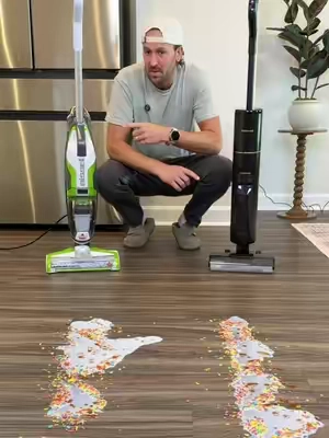 Who’s got the better vacmop? 🤔 #vacmop #dreame #vacuumcleaner #dreameg10 