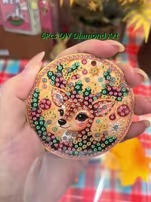 💕🥰😌 💕🎄🎅🏻Turn tiny pearls into Christmas magic. A relaxing DIY kit you'll love displaying all season. #DiamondPainting#christmascrafts #tiktokmademebuyit #christmas2026#DiamondArtKit