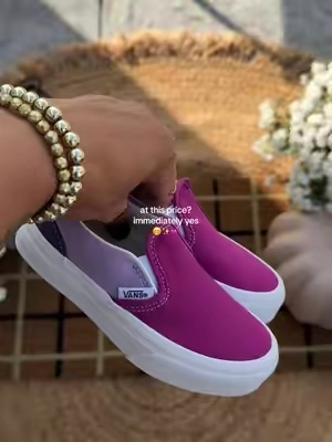 These little kids vans slip on shoes are so cute #vans #kidsshoes #girlshoes #girlmom @vans 
