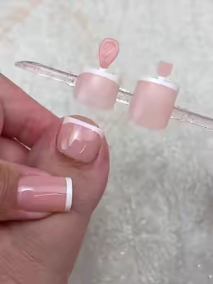 Short nails can also look sophisticated✨👀🦶VV#nail #sohochic #pressonnails #fyp #frenchnails 