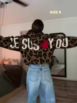 The stitching are you kidding me!?! Christian apparel is taking OVER🙌🏼🤩 #oversizedhoodie #patchworkhoodie #christianhoodie #christiantiktok #glohoodie 