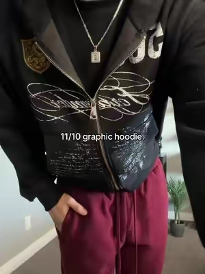this zip up is actually so nice 😮‍💨 #zipup #zipuphoodie #graphichoodie