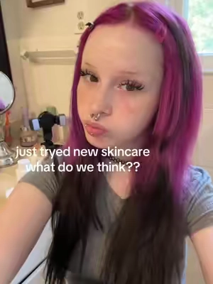 i dont know anything about skincare but it looks sooo good i think and it feels nice too😛 #mikaylanogueira #pointofviewbeauty #skincare #glowyskin #skinprep 