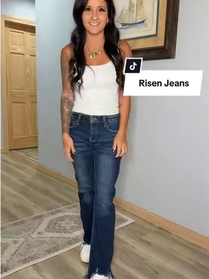 Non Distressed Risen Jeans! 🙌🏼 #risenjeans #jeans #jeansoutfit #stretchyjeans 