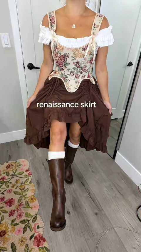 #renfaire #renfairecostume #steampunkcosplay #halloweencostume #skirt 