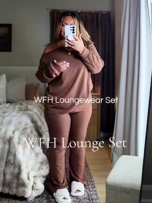 Makes me neverwant to leave, but it's cute enough if I have to @Fisoew Clothing Co.  #loungewear #loungeset  #wfhoutfit #twopieceset  #comfortablefashion 