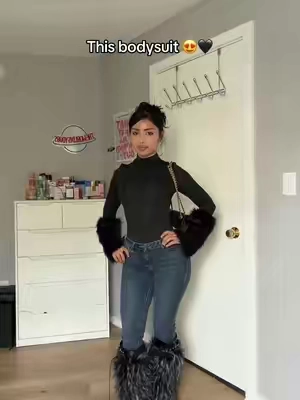 Im wearing s 😍😍😍😍#viral #bodysuit #furshirts #tiktokshop 