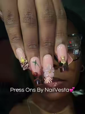 @NailVesta 💕 #pressonnails #nails #tiktokmademebuyit #tiktokshopcreatorpicks #tiktokshopfinds 
