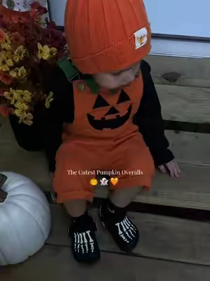 The sweetest little overalls for Halloween season 🎃🧡 #PumpkinOveralls #HalloweenOveralls #ToddlerOveralls #ToddlerHalloween #HalloweenStyle 