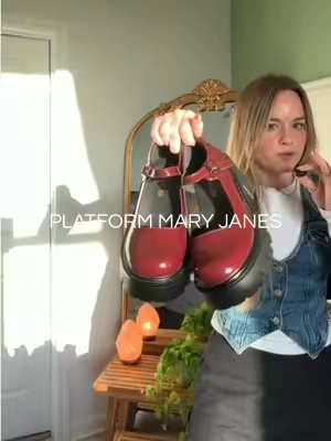 Not only cute, but they are so comfortable! 👌🏻 #maryjanes #maryjaneshoes #dreampairs #fallshoes #90sfashion 